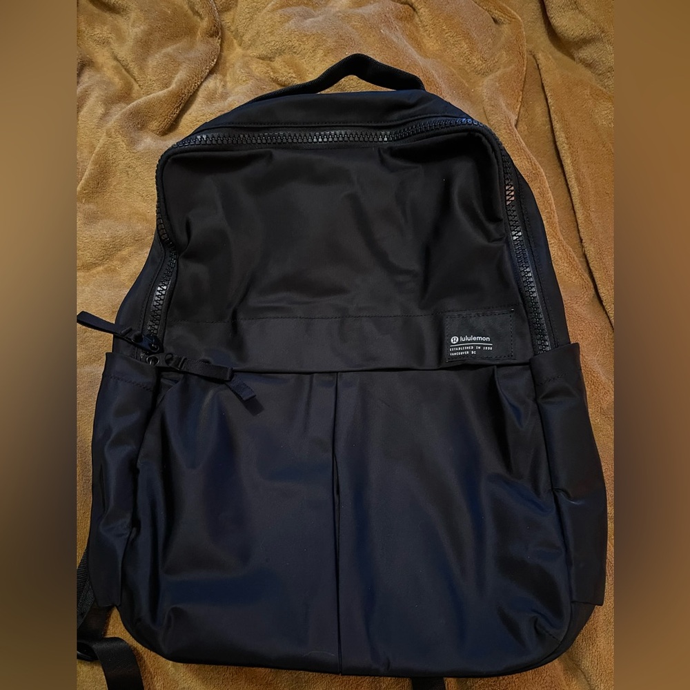 Lululemon Everyday Backpack 2.0 23L - Black (New)